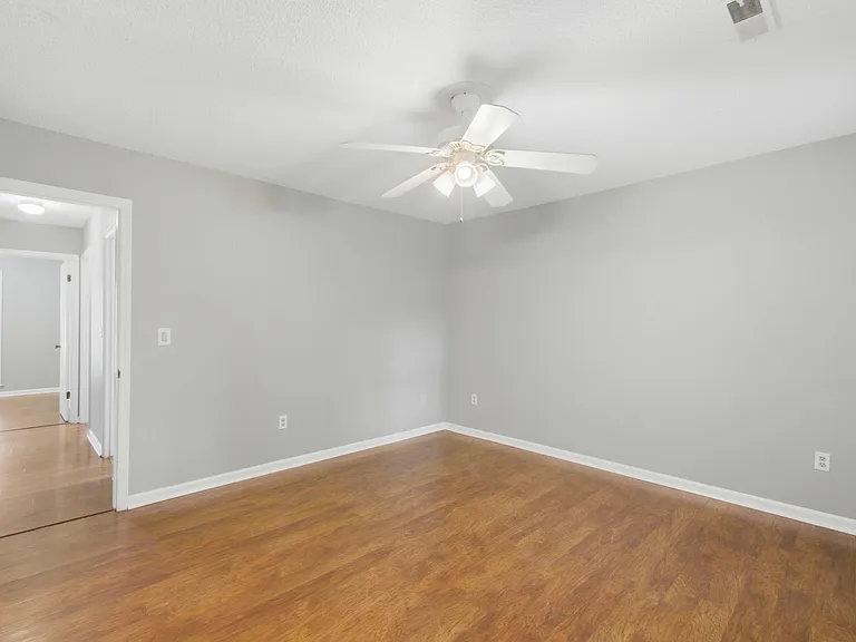 2067 Dogwood Rd — Photo 21