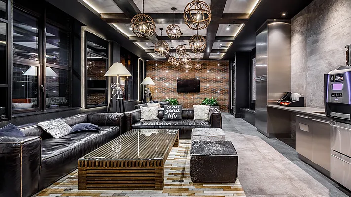 Rented by The KCI Group | media 80