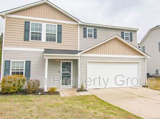 4316 Jockey Whip Ln, Hope Mills, NC 28371