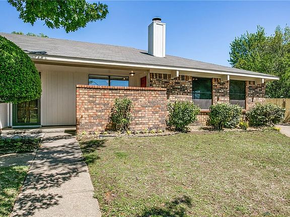 2nd image of 2934 Gray Oak Dr