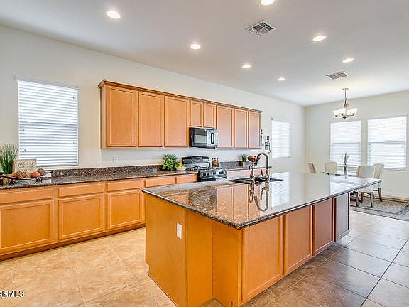 5th image of 842 E Horseshoe Pl
