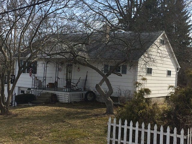 1st image of 281 W 13th St