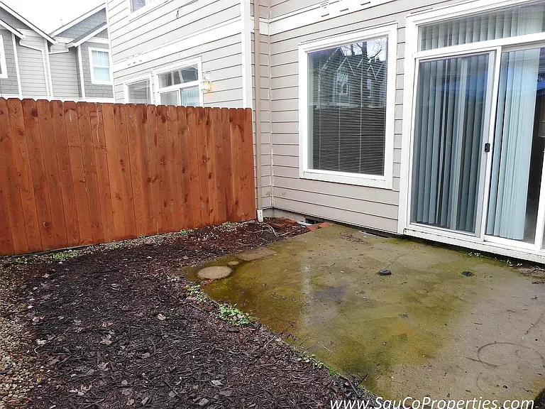 8646 NE Hyde Park Ln — Photo 21