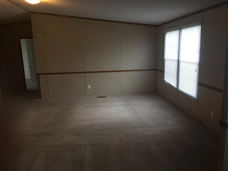 100 Farmdale Dr — Photo 9