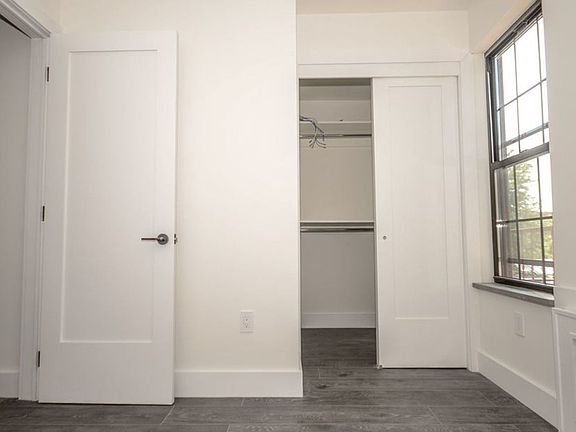 5th image of 430 Midwood St #1LR