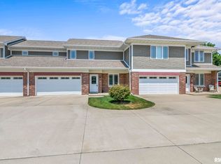 9 Waters Edge Blvd #10, Springfield, IL 62712