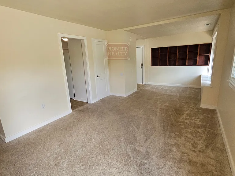 1408 Garber St — Photo 2