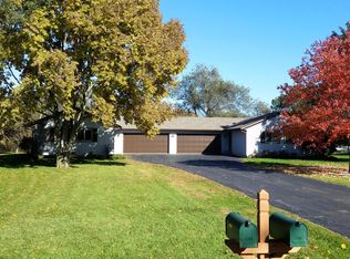 11709 Dorothea Ave, Machesney Park, IL 61115