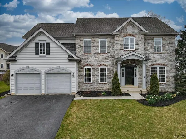 5336 Greenbriar Dr, Bethlehem, PA 18017