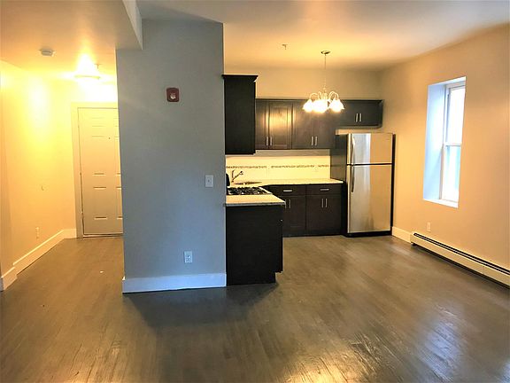 3rd image of 114 N Arlington Ave