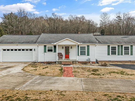 2nd image of 812 New Clear Branch Rd