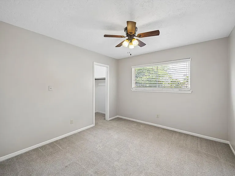 25114 Spring Ridge Dr — Photo 17