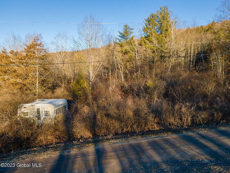 5th image of 131 Hilltop Drive