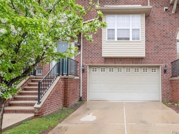 13177 Golf Pointe Dr, Taylor, MI 48180