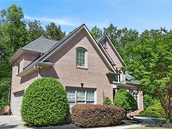 4th image of 1029 Laurel Grove Ct