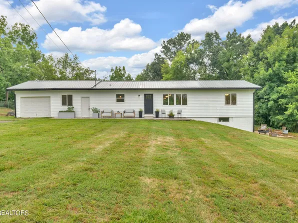 2820 Holly Dr, Sevierville, TN 37876