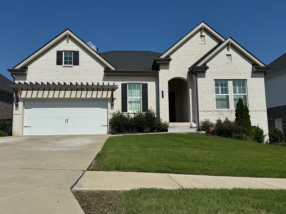 924 Tynan Way