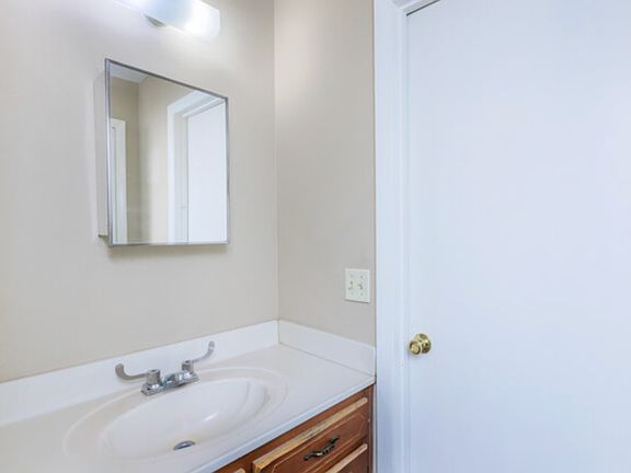 4th image of 103 S Ridge Dr #C4
