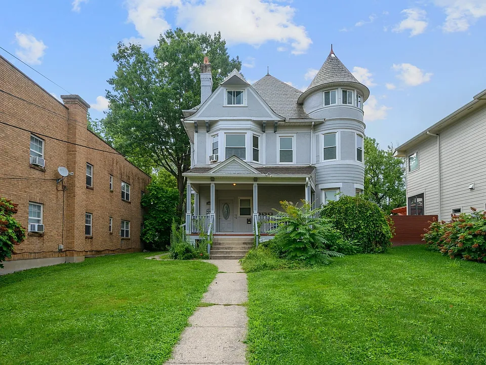 3606 Michigan Ave