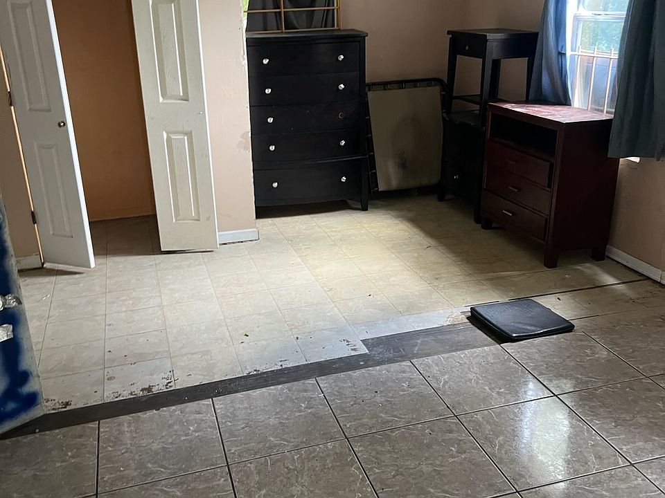 1st image of 9316 1st Ave