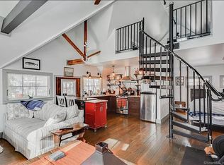 96 Kenyon St #R, Hartford, CT 06105