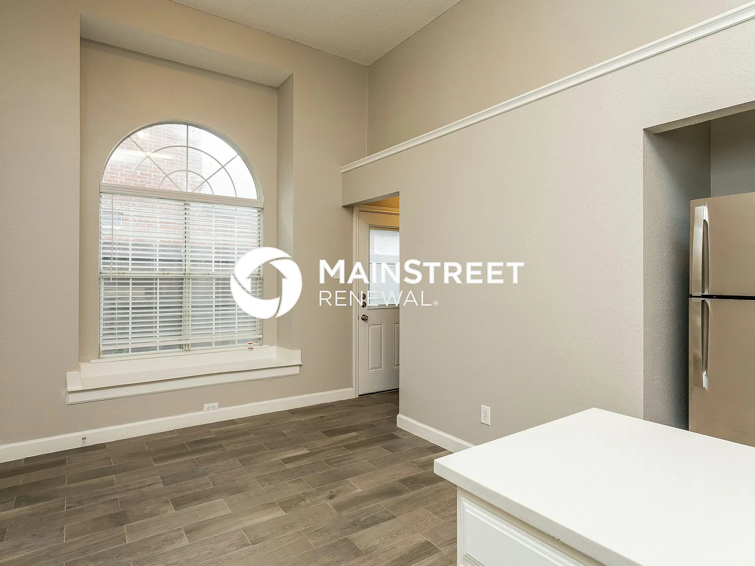 633 Fern Dr — Photo 4