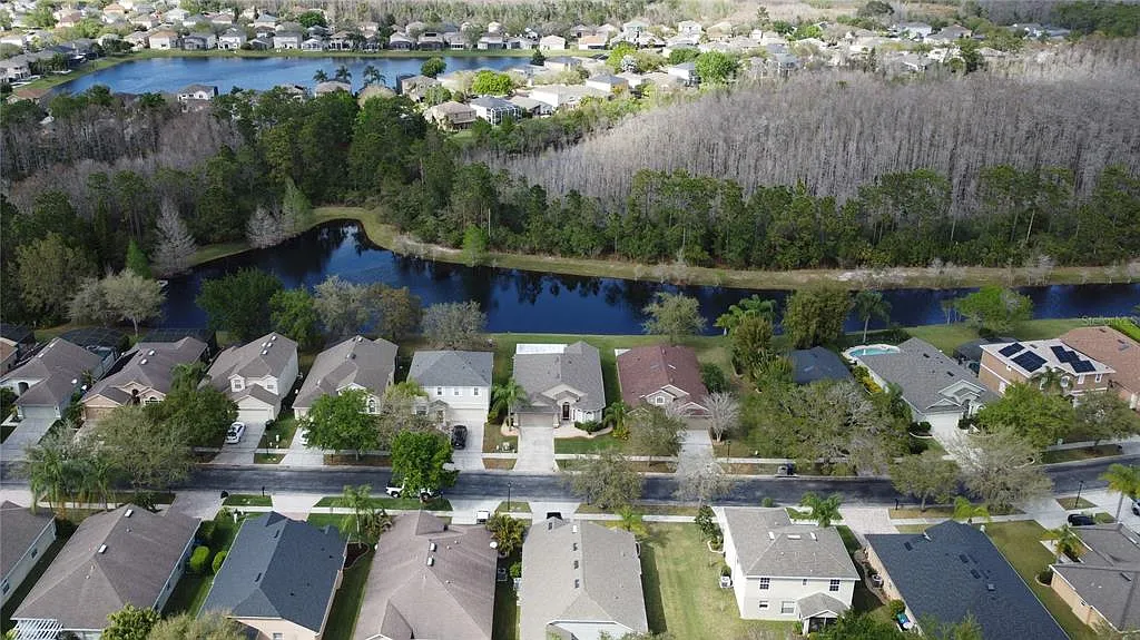 4 bed, 2.5 bath, 2140 sqft, $2,900 — Photo 3