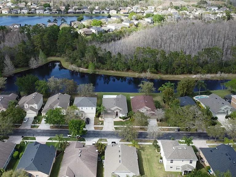 2264 Hillshire Dr — Photo 3