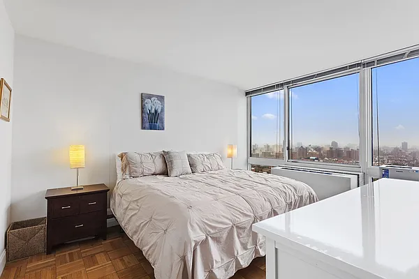 Sold by Compass | media 9