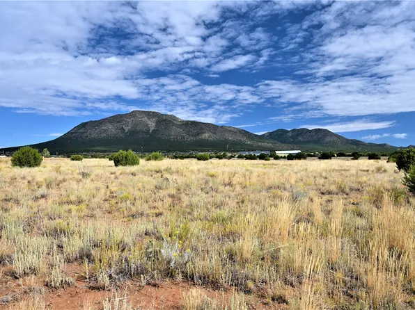 504 Horton Rd, Edgewood, NM 87015