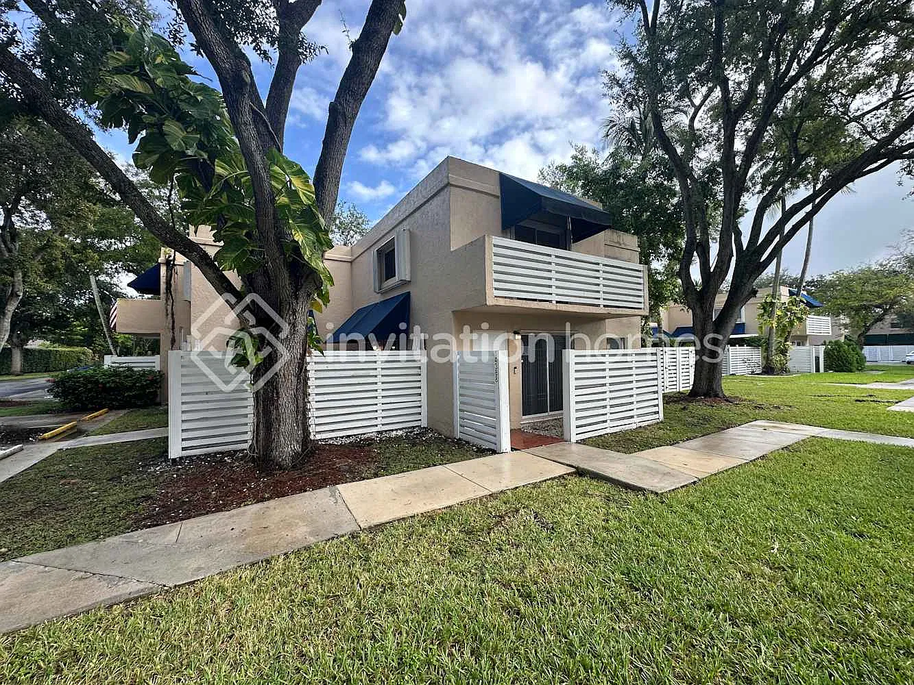 14388 SW 98th Ter Miami, FL 33186 — Photo 1