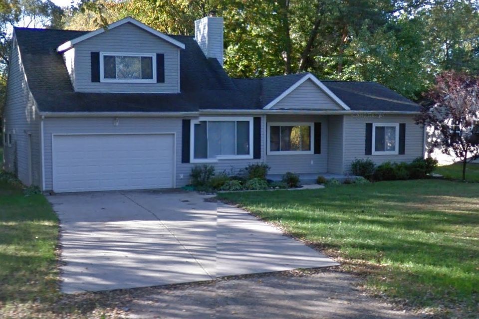 1st image of 10211 Elizabeth Lake Rd