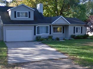 10211 Elizabeth Lake Rd, White Lake, MI 48386