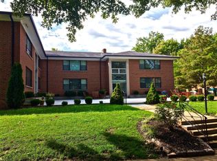7564 Parkdale Ave APT 2N, Clayton, MO 63105