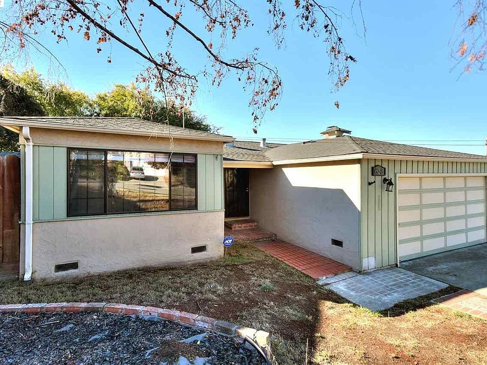 1st image of 638 Tamarack Dr