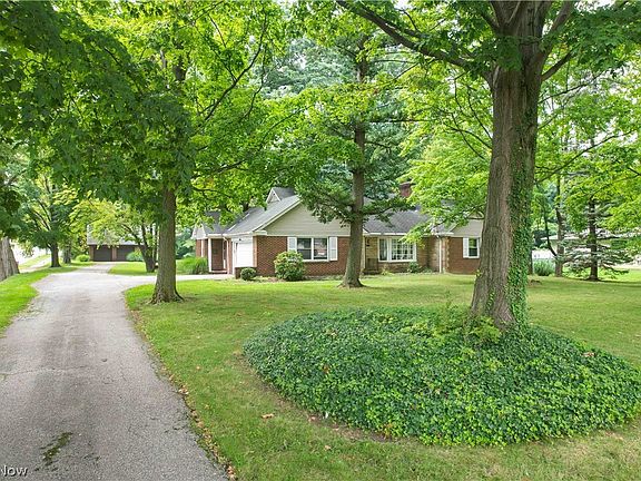 2nd image of 1200 Som Center Rd