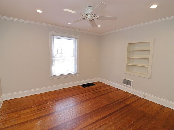 4th image of 340 Cedar Dr