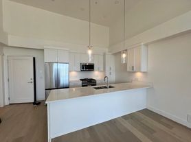22633 Selkirk Ave, Maple Ridge, BC