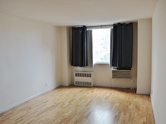 2nd image of 61 Jane St APT 9G