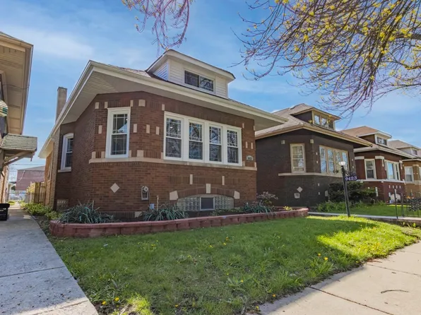 9423 S May St, Chicago, IL 60620