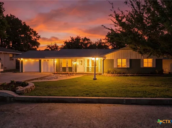 860 Oak Ln, New Braunfels, TX 78130