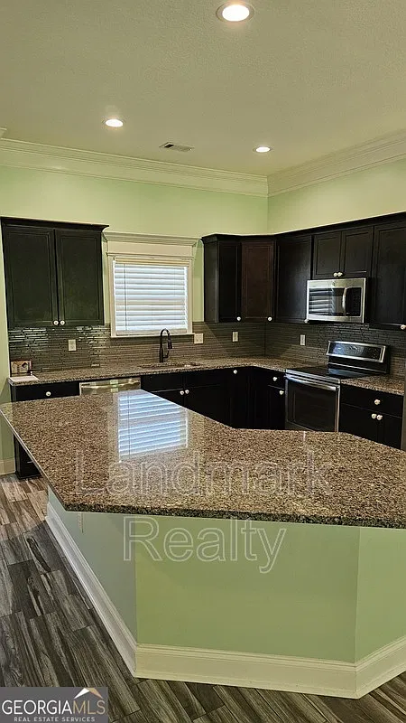 3 bed, 2.0 bath, 1500 sqft, $2,000 — Photo 4