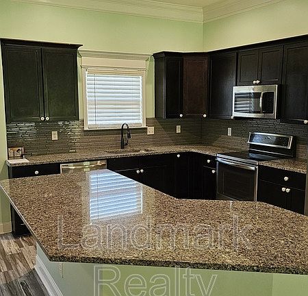 4th image of 304 Durgin Dr