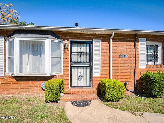 3rd image of 3042 Dent Street
