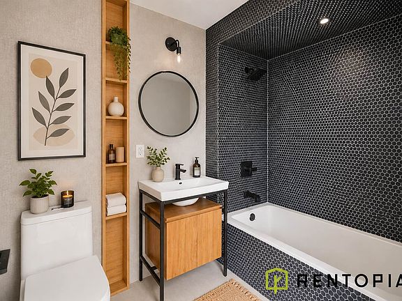 2nd image of 832 Lexington Ave #604C
