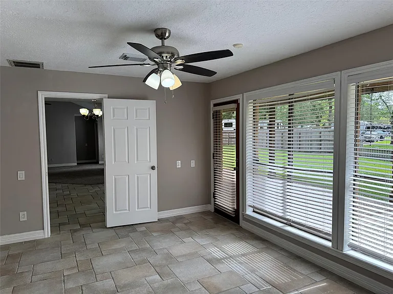 3414 Wooddale Ln — Photo 24