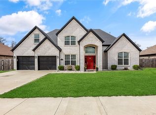 1860 Sunrise Cir, Centerton, AR 72719