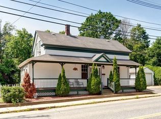 60 Douglas St, Uxbridge, MA 01569
