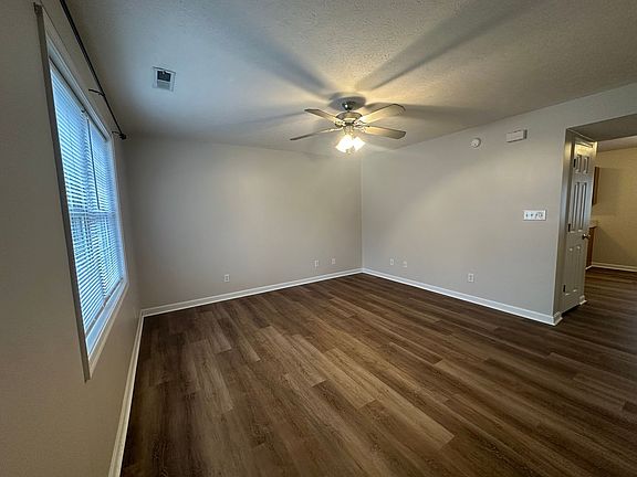 2nd image of 131 Primrose Ln #B