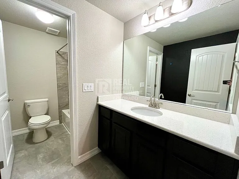 12767 Scenic Walk Dr — Photo 36